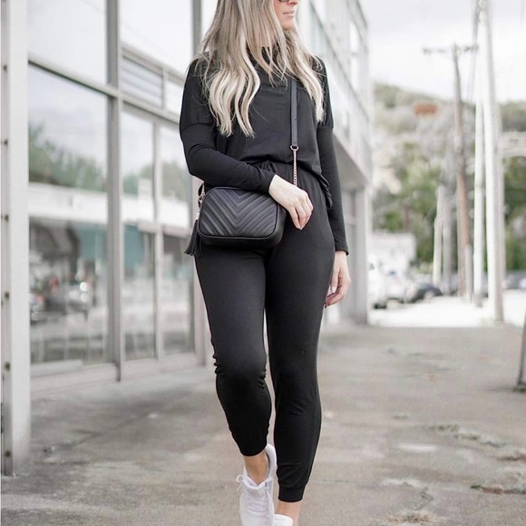 PRETTYGARDEN Women's Two Piece Outfit Short Sleeve Pullover and Drawstring Pants - Picture 2 of 5